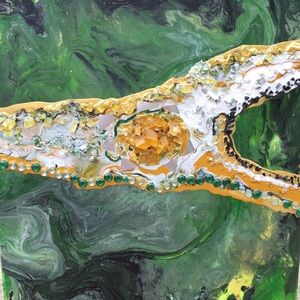 Fluid Art w/ Stones And Jewels